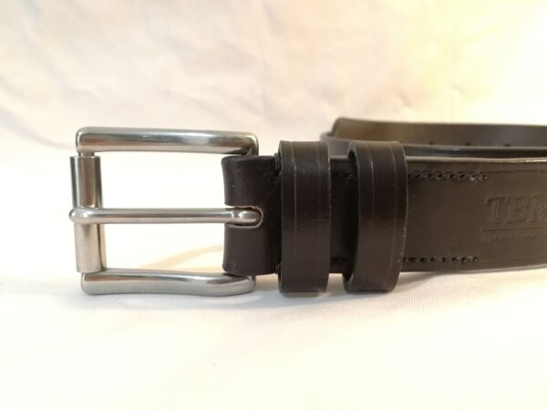 Belt - Classic in Sedgwick Dark Havana (DKH) Leather, Black ed st with stainless steel West End roller (SSWR) buckle in 1.25 (114) inch width - head