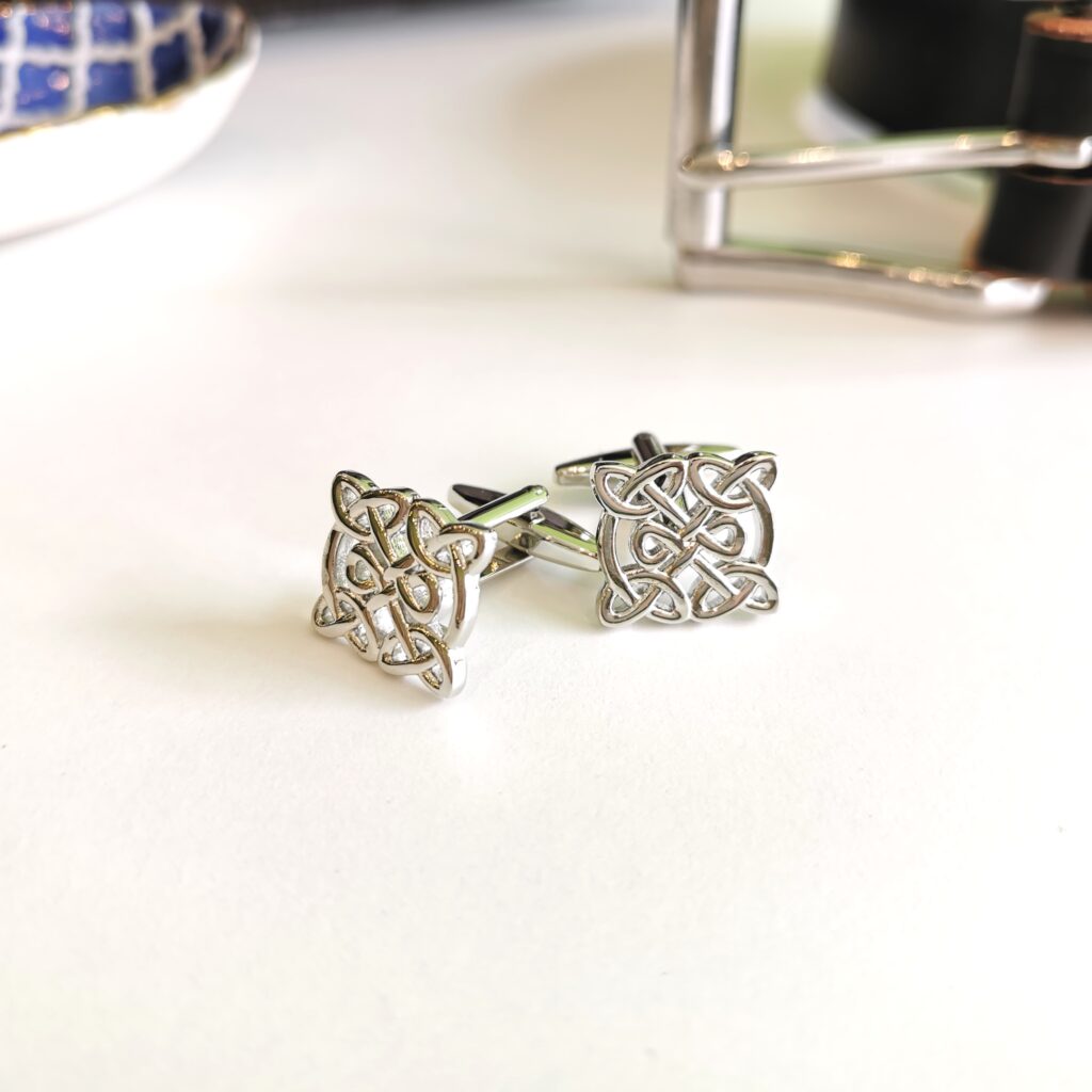 Celtic Knot cufflinks in rhodium plate by Dalaco